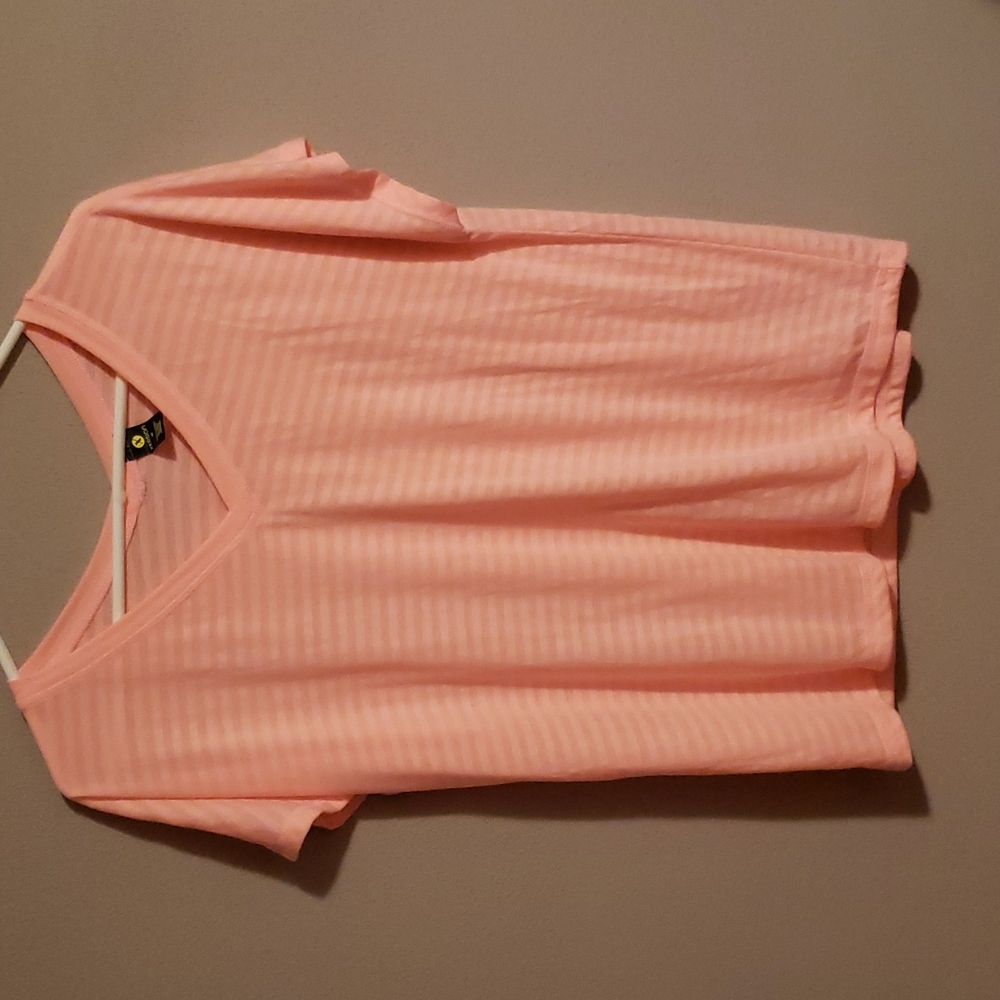Xersion top, pretty peach, NWOT!